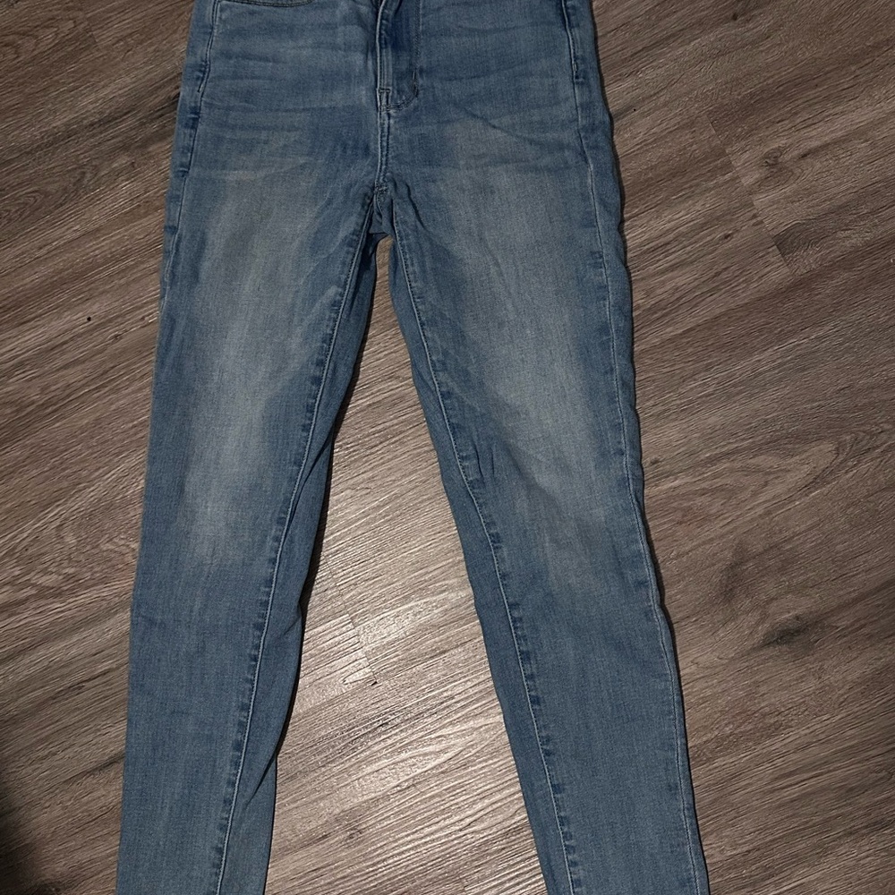 American Eagle Outfitters Light Blue Skinny Jeans